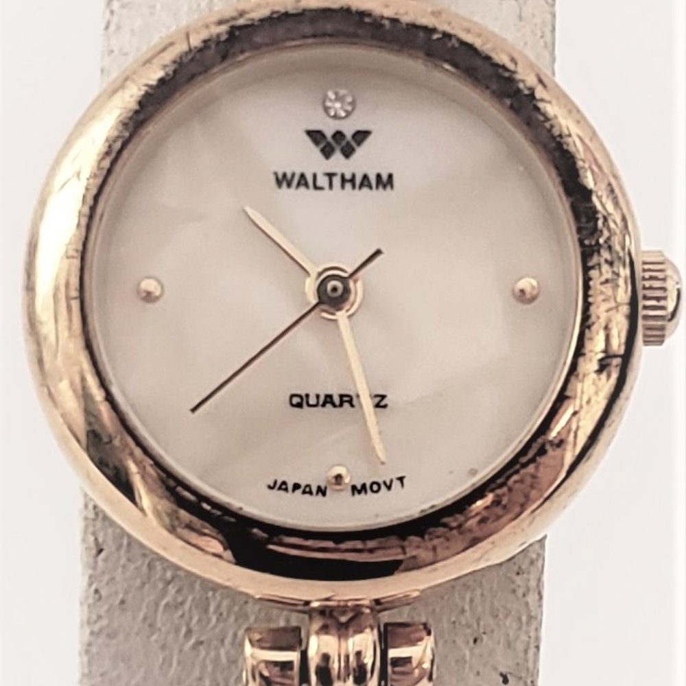 Women's Waltham Gold Tone women's watch.